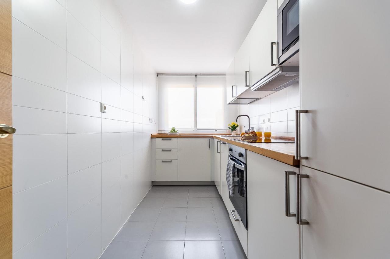 Modern Beach Apartment Valparaiso With Parking マラガ エクステリア 写真