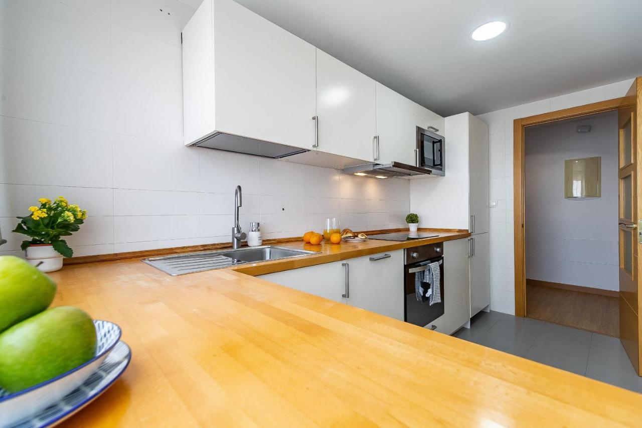 Modern Beach Apartment Valparaiso With Parking マラガ エクステリア 写真