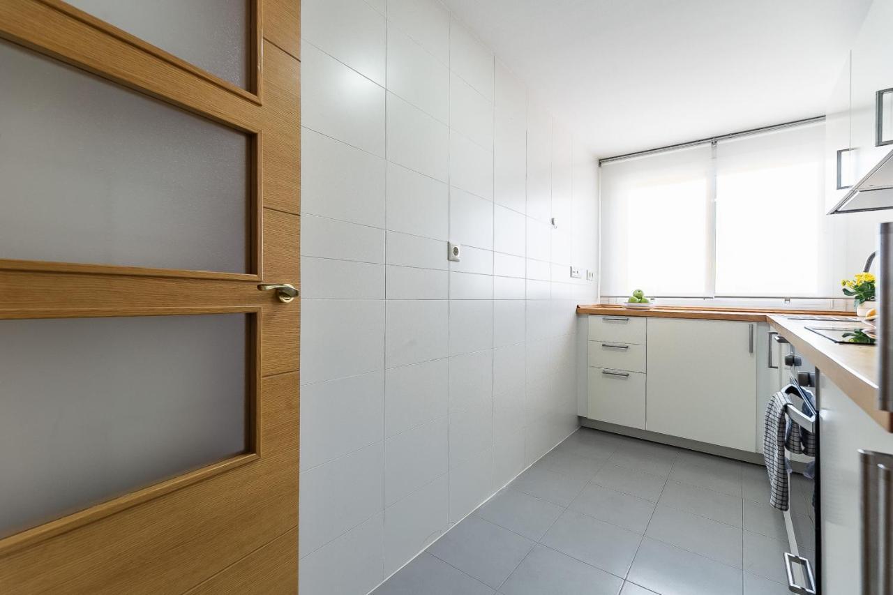 Modern Beach Apartment Valparaiso With Parking マラガ エクステリア 写真